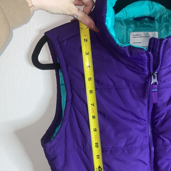 🐚Purple and aqua adorable puffer vest! - Picture 8 of 10